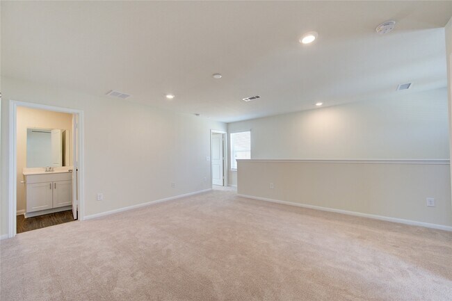 Building Photo - 11715 Braemar Village Dr