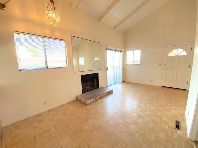 Building Photo - One Bedroom Home in New Monterey with Ocea...