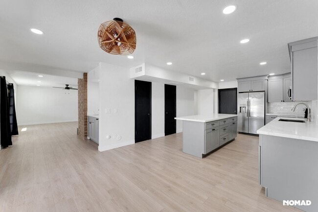 Building Photo - 2 Spacious Primary suites Townhome in Tempe