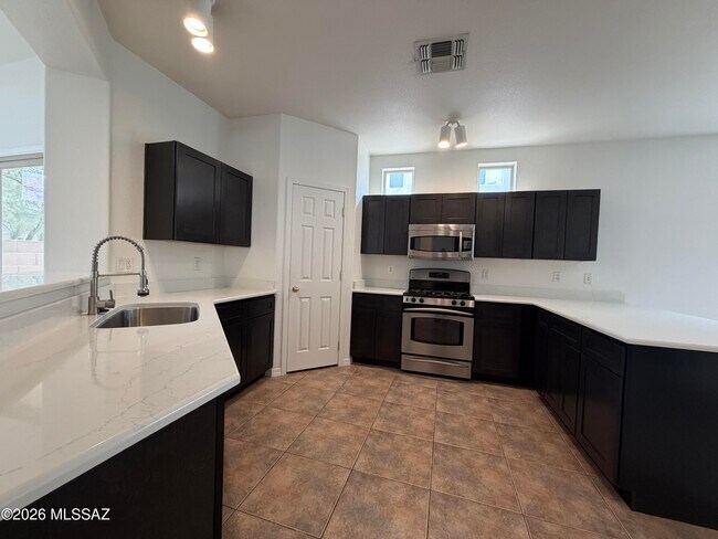 Building Photo - 37 W Camino Rancho Palomas