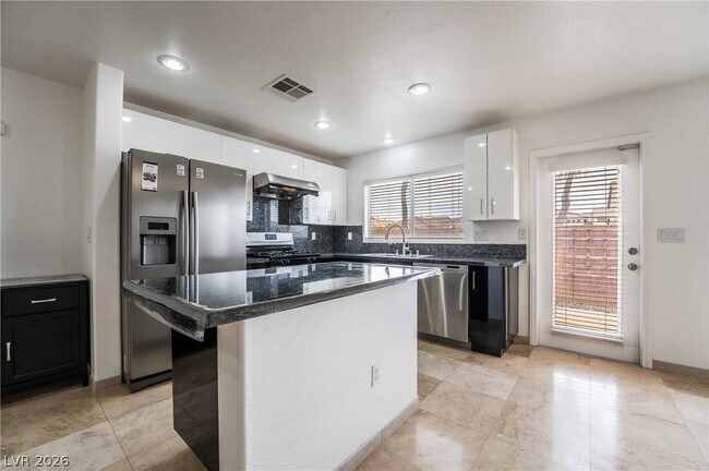 Building Photo - 7286 Mosaic Terrace St