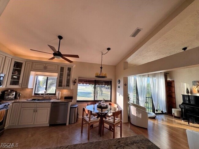 Building Photo - 16561 Heron Coach Way