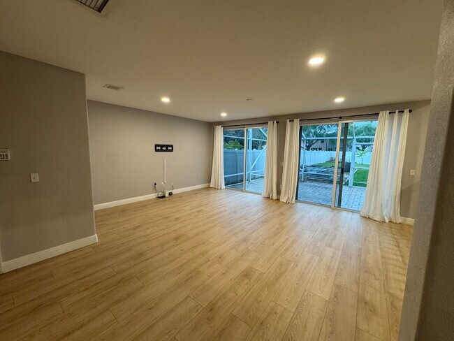 Building Photo - 1251 Oakwater Dr