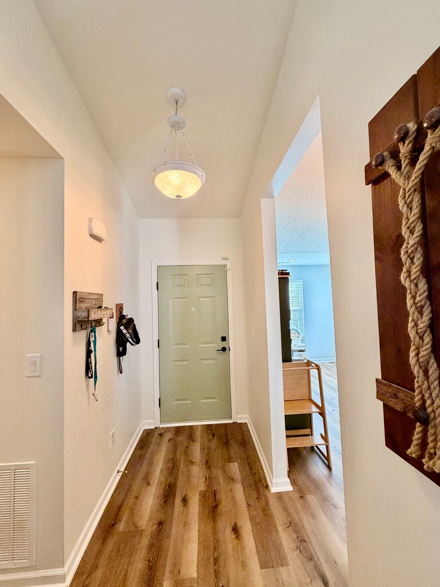 Building Photo - 3230 Monterey Dr