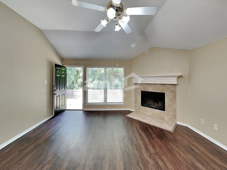 Building Photo - 2545 Big Spring Dr