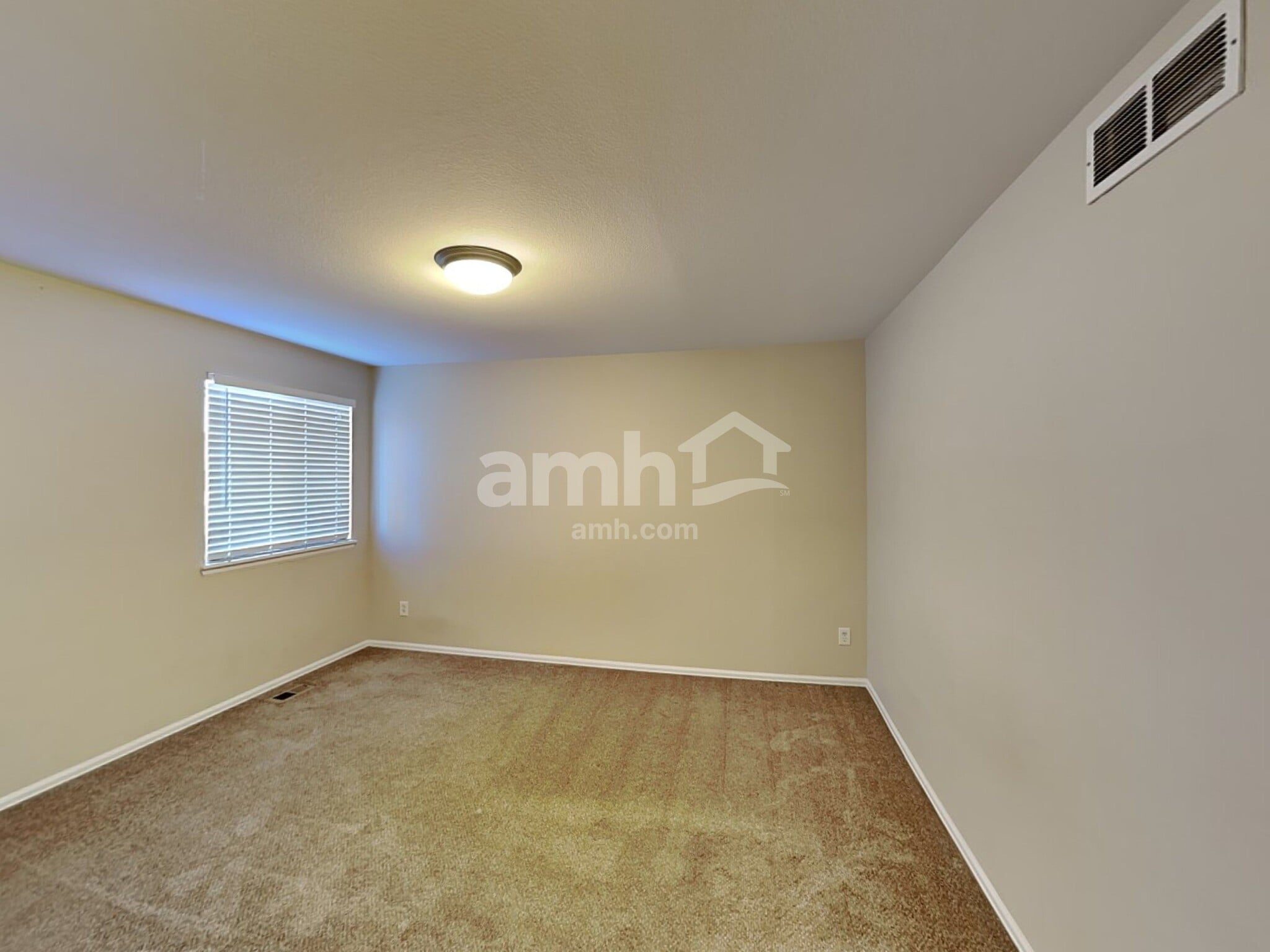 Building Photo - 9861 Kenton Cir