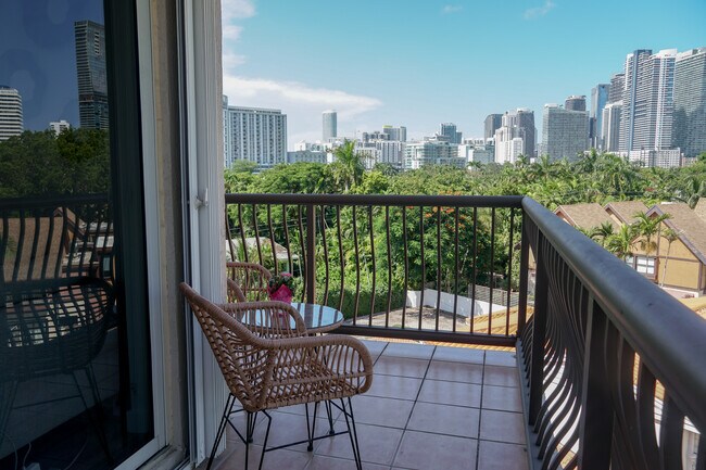 Building Photo - 1918 Brickell Ave