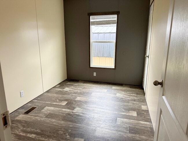 Building Photo - 580 Flatwoods Way