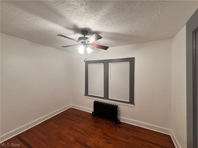 Building Photo - 1340 W 65th St