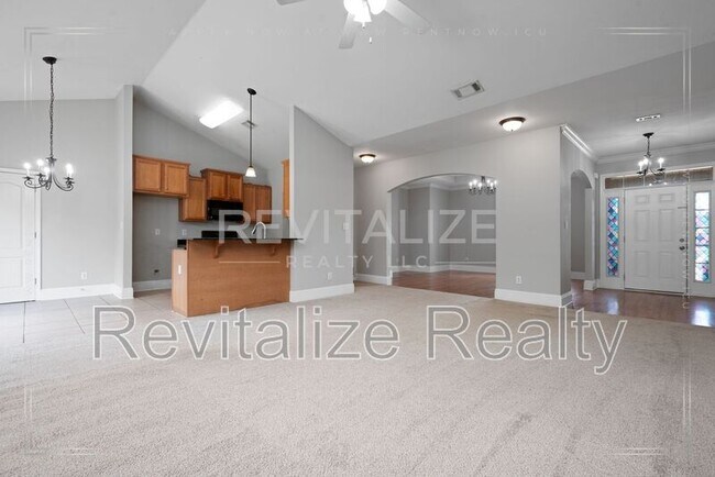 Building Photo - 11070 Courtland Ct