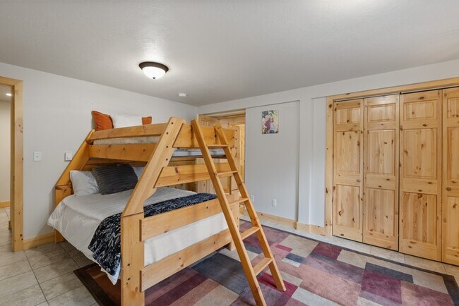 Building Photo - 4801 Conifer Dr