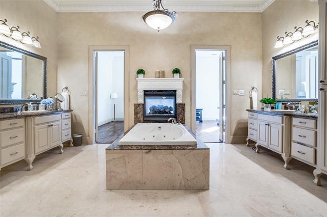 Building Photo - 1634 Torrey Pines Ln