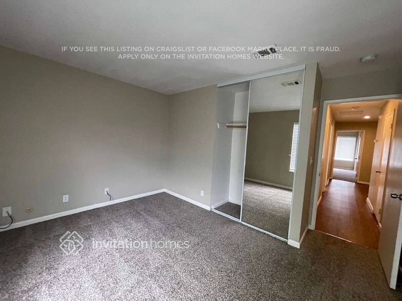 Building Photo - 1200 Skyline Dr