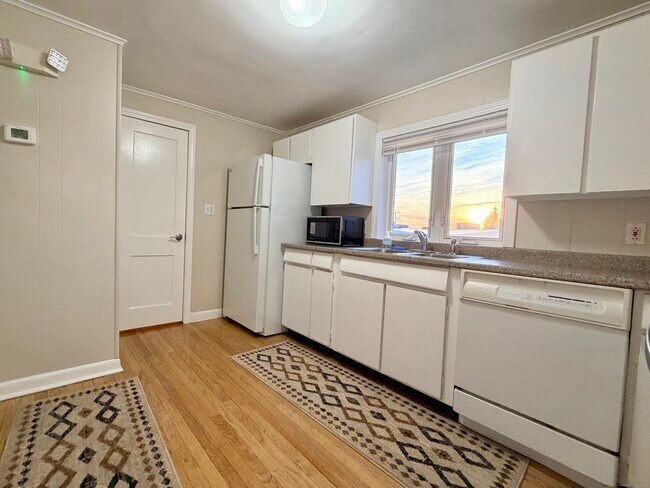 Building Photo - 12 Clark Ln