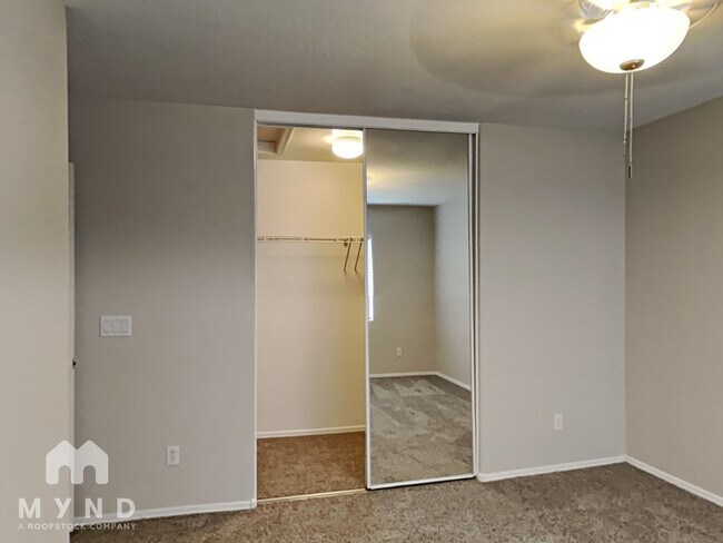 Building Photo - 12622 W Myer Ln