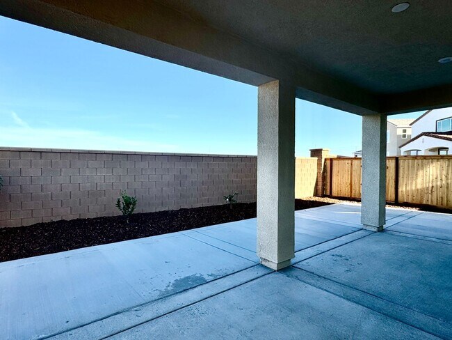 Building Photo - 243 Dock Cir