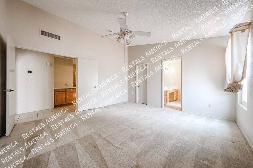 Building Photo - 2720 Leisure World