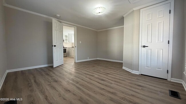 Building Photo - 3746 Cameron St