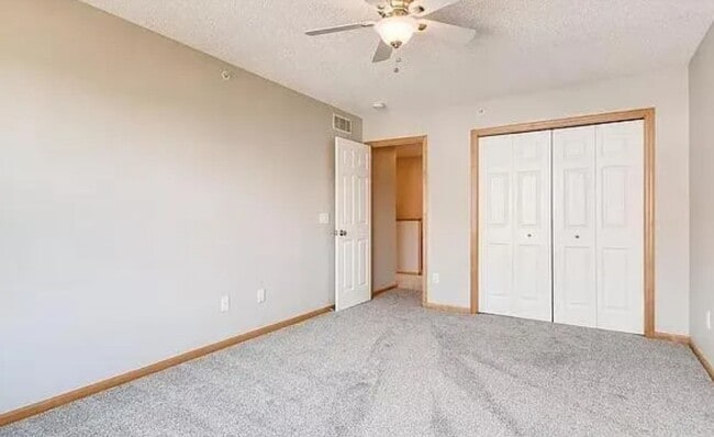 Building Photo - Modern Comfort & Convenience in Plymouth f...