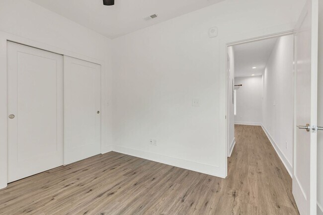 Building Photo - 432 Murfreesboro Pike