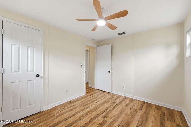 Building Photo - 388 Arora Blvd