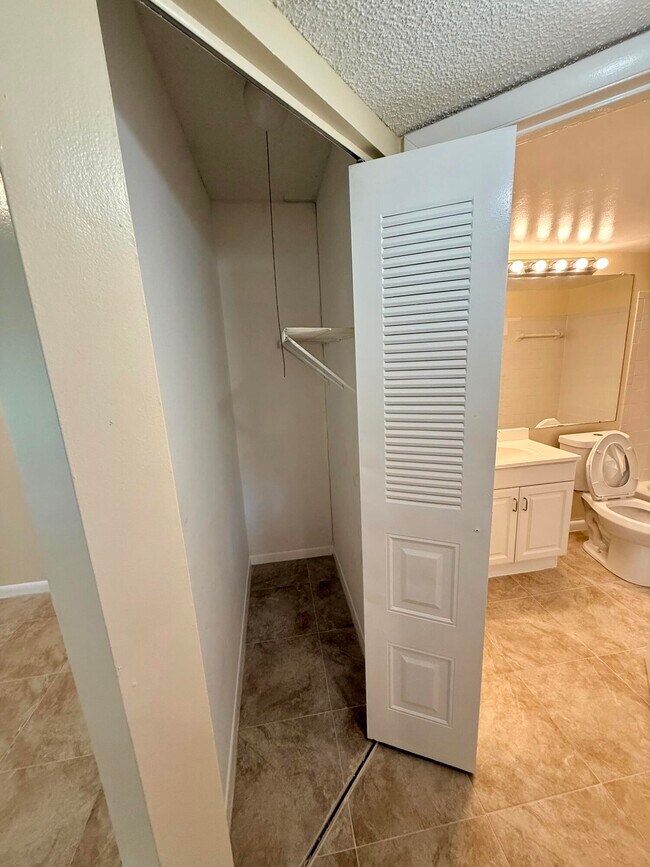 Building Photo - 1142 Coral Club Dr