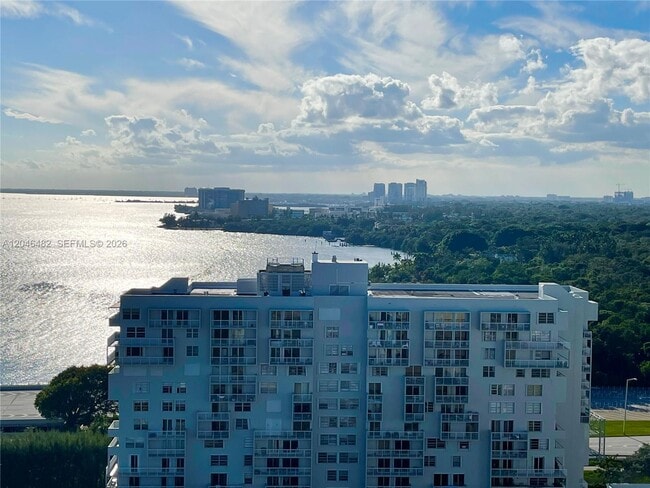 Building Photo - 2451 Brickell Ave