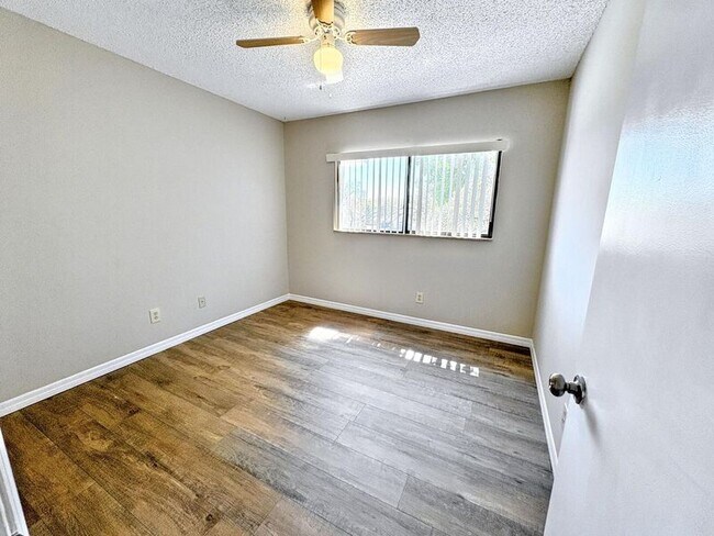 Building Photo - 12715 N 57th St