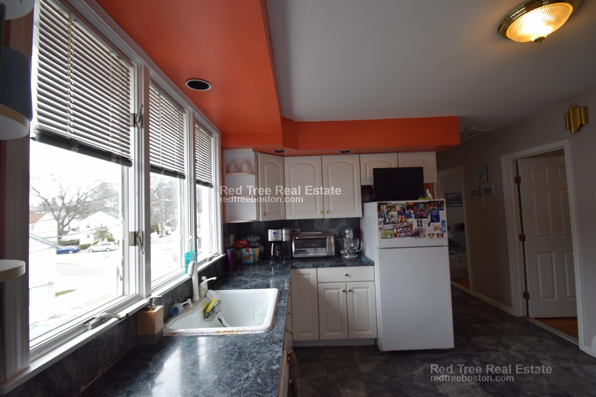 Building Photo - 416 Baker St