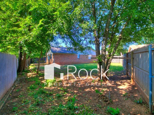 Building Photo - 4 Bedroom Home with Space Inside and Out! **Receive Your First Month FREE**