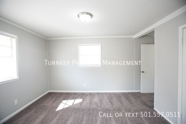 Building Photo - 1321 W 21st St