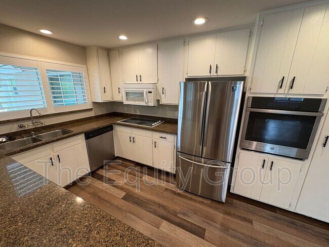 Building Photo - 445 N O'Farrell Ct