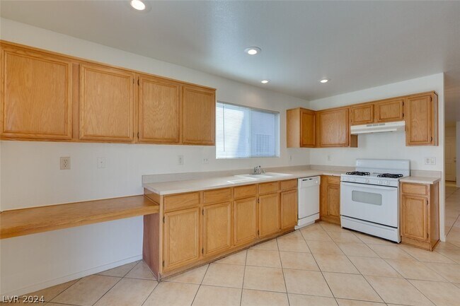 Building Photo - 5344 Dawes Ct
