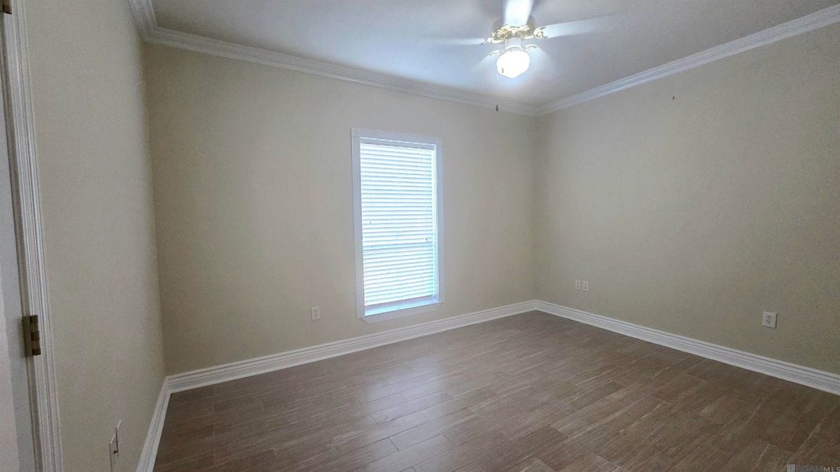 Building Photo - 282 Allan Dr