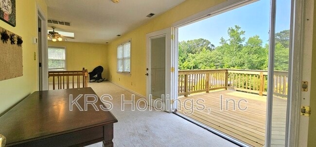 Building Photo - 1205 Mt Pleasant Dr