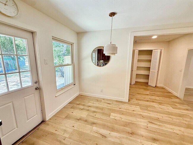 Building Photo - 7608 Tisdale Dr