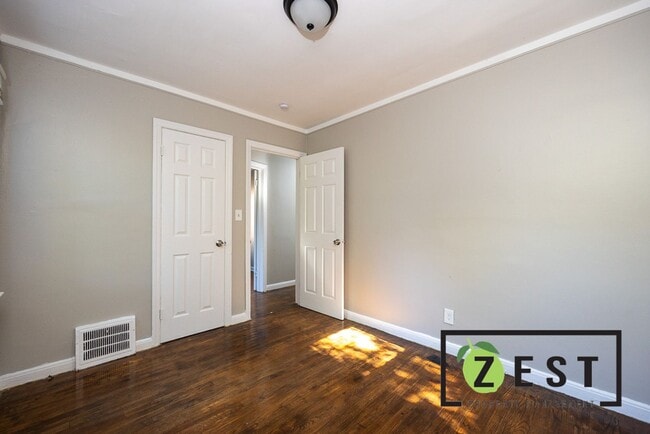 Building Photo - BEAUTIFUL 3 BED HOME OPEN HOUSE SATURDAY 1...
