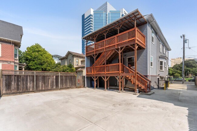 Building Photo - 1015 Martin Luther King Jr Way