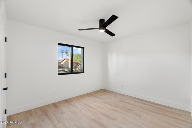 Building Photo - 1643 W Griswold Rd