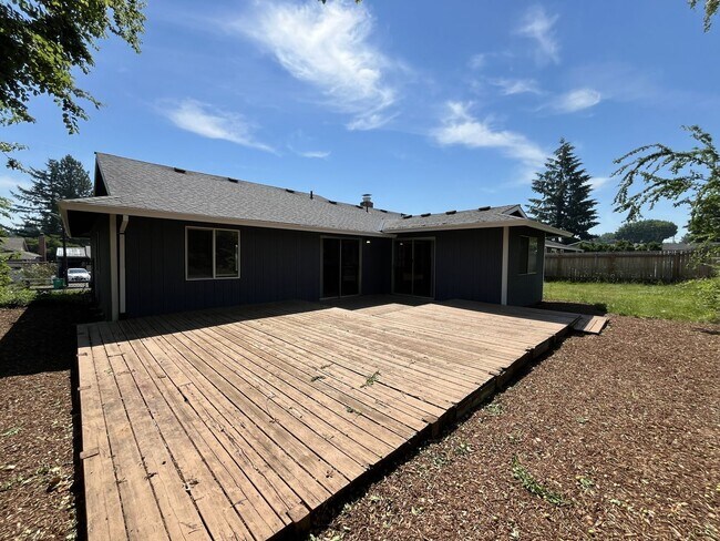 Building Photo - Charming Ranch Home with Sunroom or 4th Bedroom, Two-Car Garage and Fenced Backyard