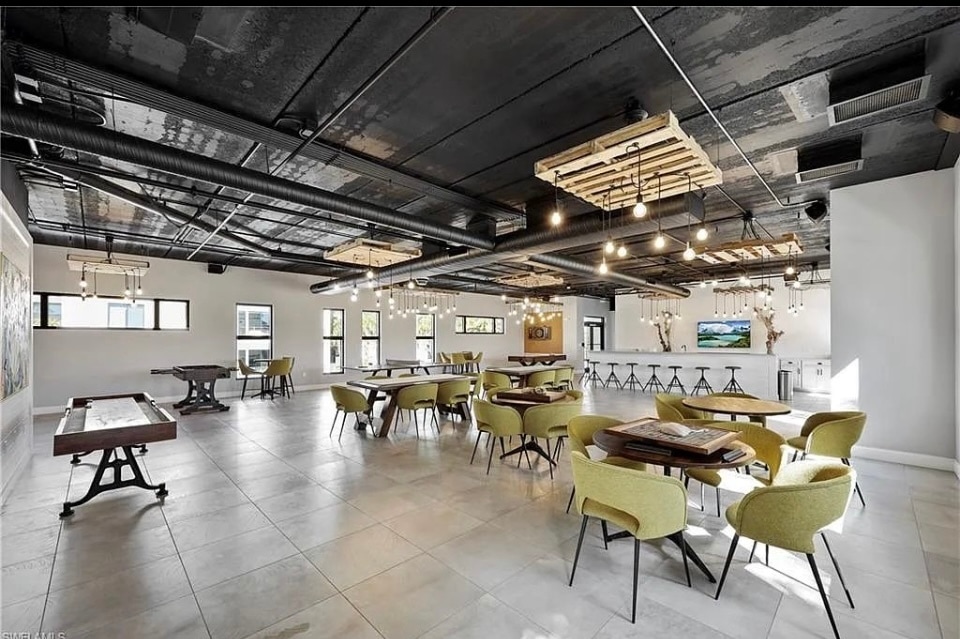 Building Photo - 1111 Central Ave