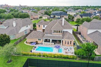 Building Photo - 2560 Costa Mesa Cir