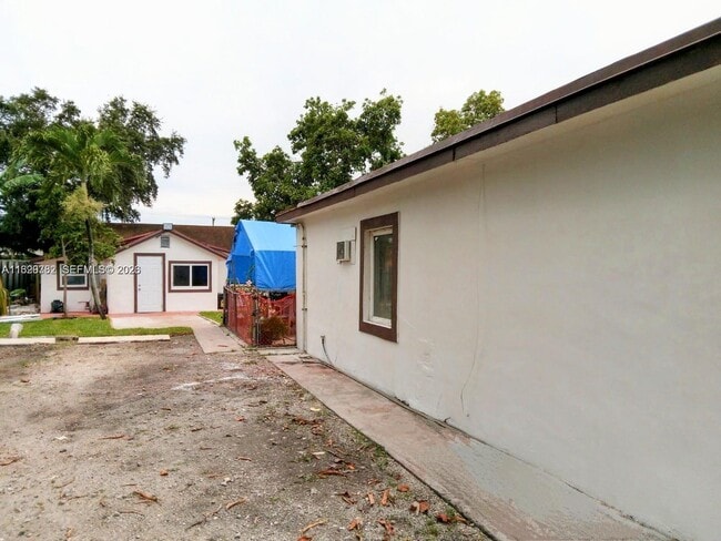 Building Photo - 2720 NW 29th St