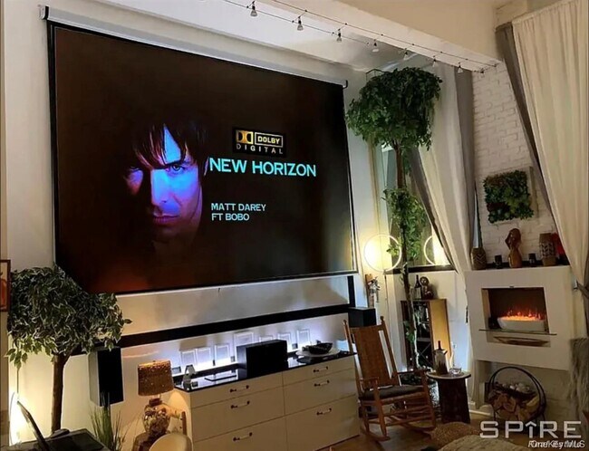 Building Photo - 130 Barrow St