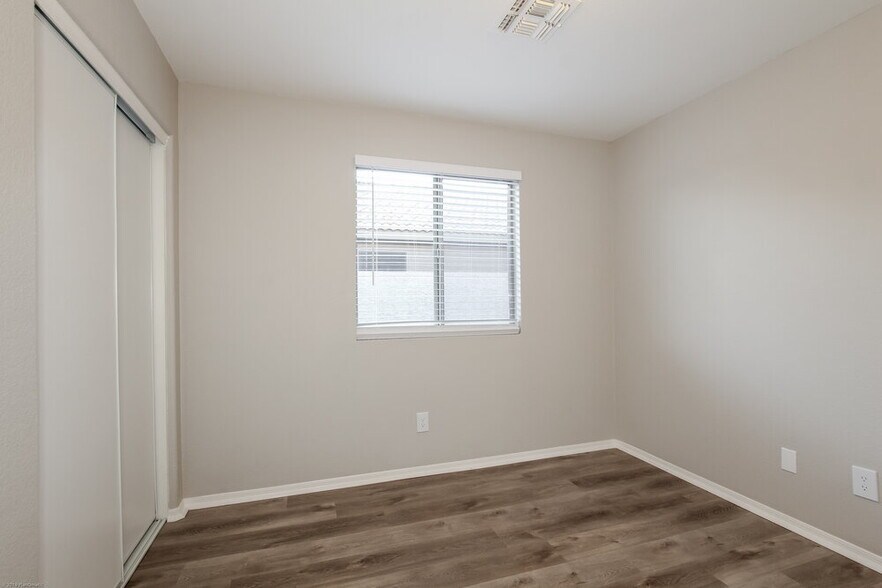 Building Photo - 5418 W Sands Rd