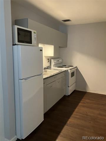 Building Photo - 1717 N Paris St