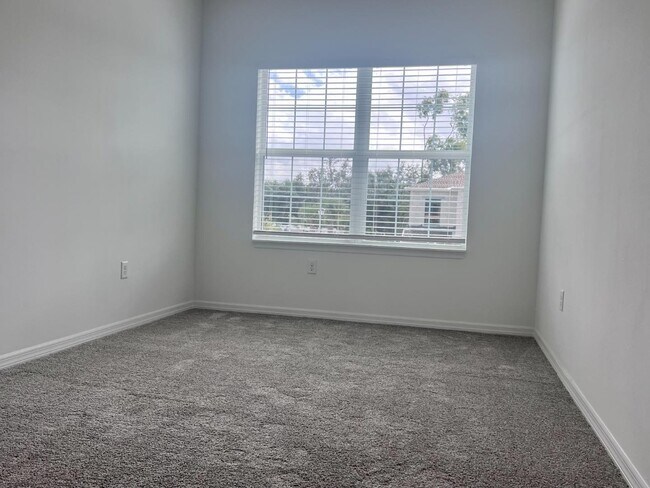 Building Photo - 6081 Carre Wy