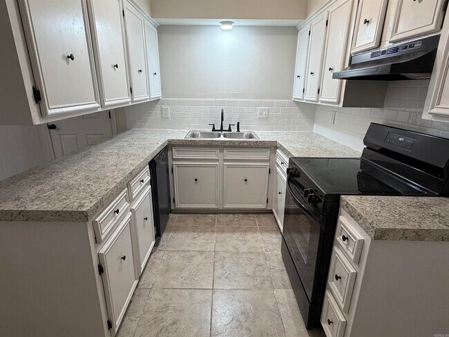 Building Photo - 10002 Stardust Trail