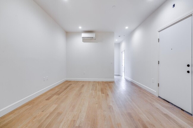 Building Photo - 1021 Washington St