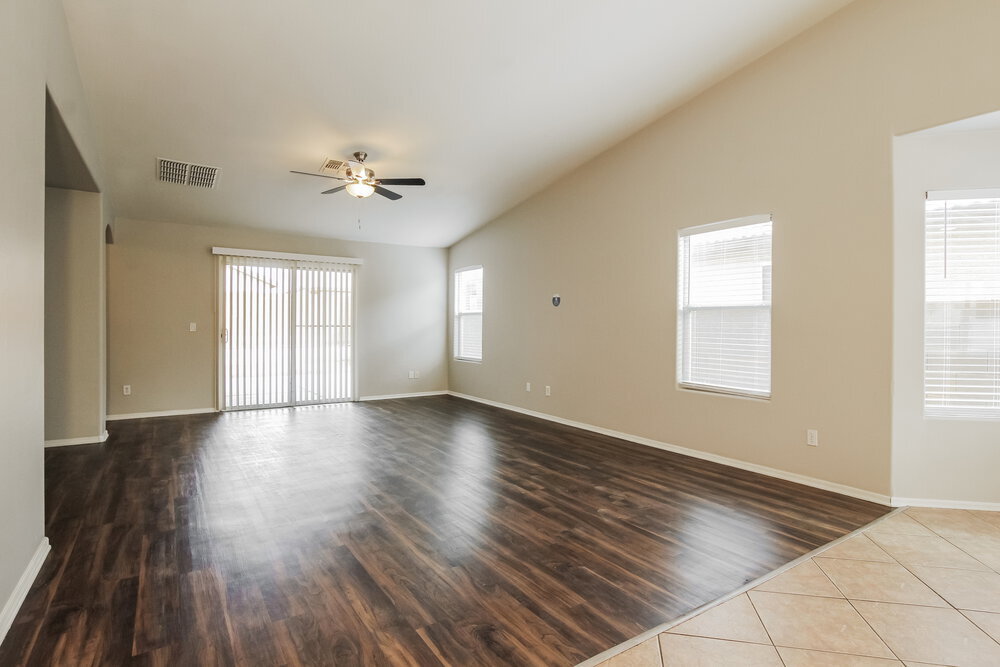 Building Photo - 9132 W Cordes Rd